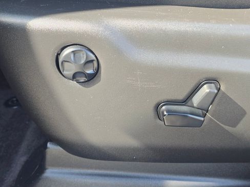 Used 2018 Jeep Grand Cherokee Limited AWD/4WD image 24
