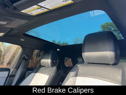 Used 2022 Land Rover Range Rover Evoque R-Dynamic SE image 13