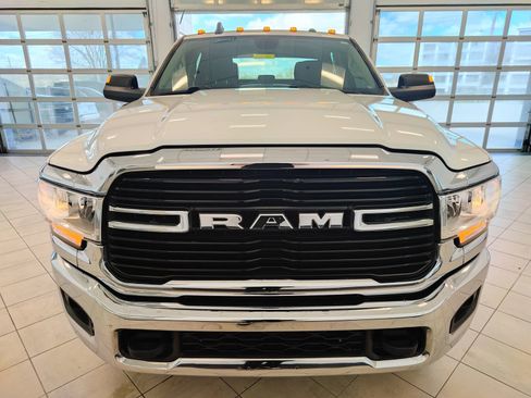 Used 2019 RAM 3500 Big Horn image 9