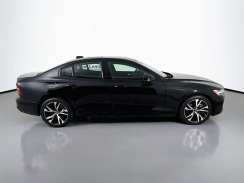 Used 2024 Volvo S60 B5 Core FWD image 8