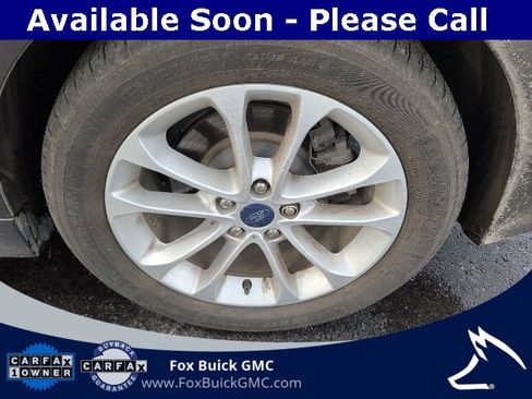 Used 2020 Ford Fusion SE image 6