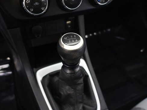 Used 2015 Toyota Corolla L image 28