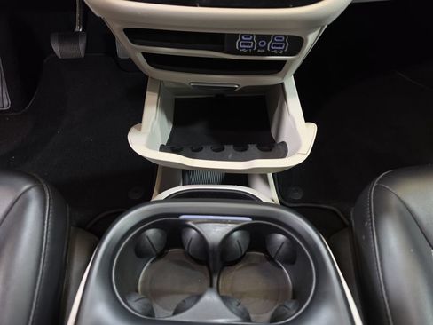 Used 2024 Chrysler Pacifica Touring-L FWD image 22