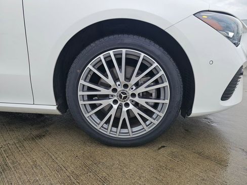 Used 2025 Mercedes-Benz CLA 250 4MATIC image 9