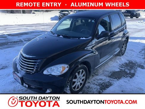 Used 2010 Chrysler PT Cruiser Classic image 1