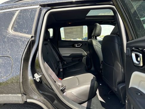 New 2026 Jeep Compass Limited AWD/4WD image 13
