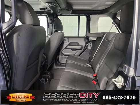 Used 2023 Jeep Wrangler Sahara image 26