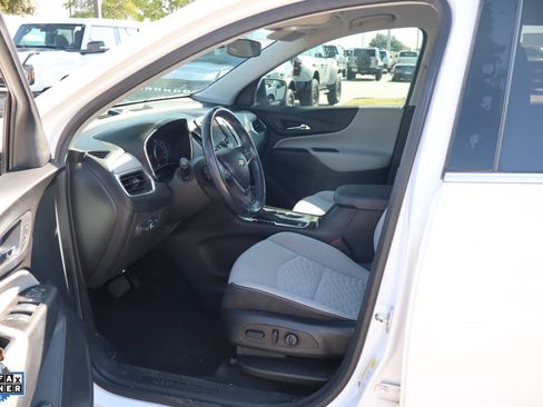 Used 2020 Chevrolet Equinox LT FWD image 24