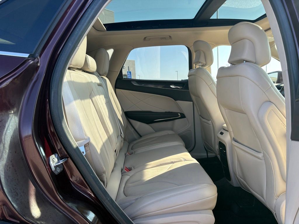 Used 2018 Lincoln MKC Reserve w/ Lincoln MKC Climate Package AWD/4WD image 19