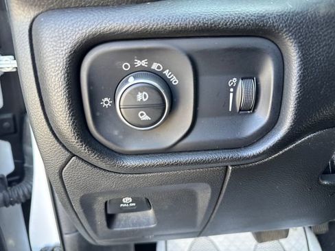 Used 2023 RAM 1500 Big Horn AWD/4WD image 30