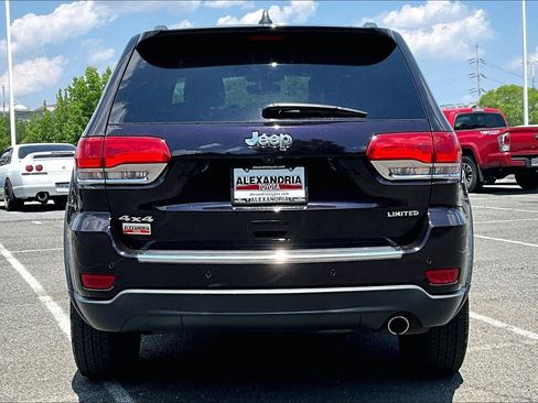 Used 2018 Jeep Grand Cherokee Limited AWD/4WD image 4