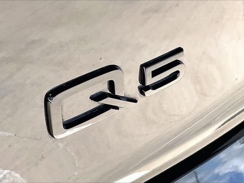 Used 2023 Audi Q5 2.0T Prestige image 31