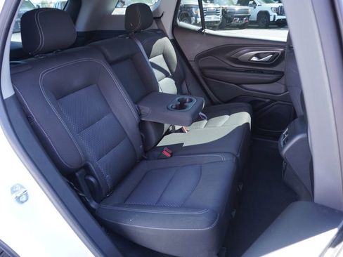 Certified 2022 GMC Terrain SLE w/ Driver Convenience Package image 9