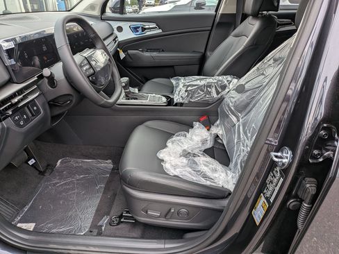 Used 2026 Kia Sportage EX FWD image 14
