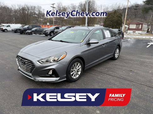 Used 2018 Hyundai Sonata SE image 1