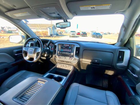 Used 2018 GMC Sierra 1500 SLT w/ SLT Preferred Package image 33