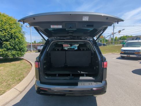 Used 2024 Toyota Sequoia SR5 AWD/4WD image 27
