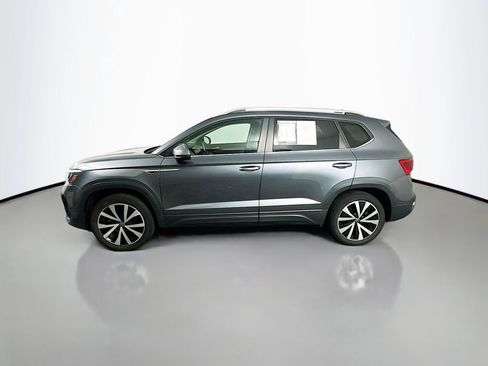 Used 2022 Volkswagen Taos SE image 4