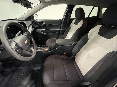 Used 2024 Chevrolet Trax LS FWD image 3