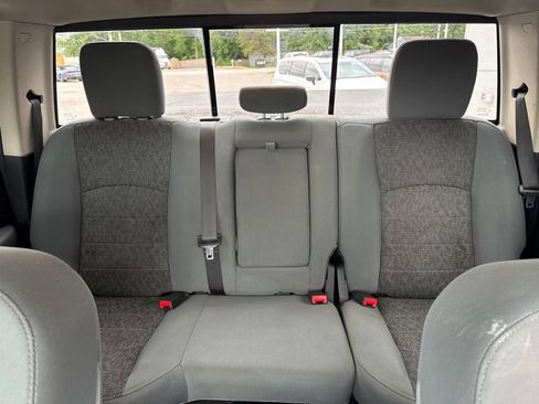 Used 2018 RAM 1500 Big Horn AWD/4WD image 40