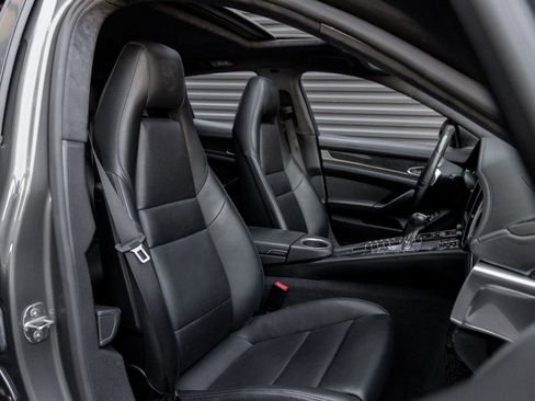Certified 2014 Porsche Panamera Turbo S image 34