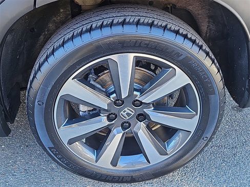 Used 2024 Honda Pilot Touring image 8
