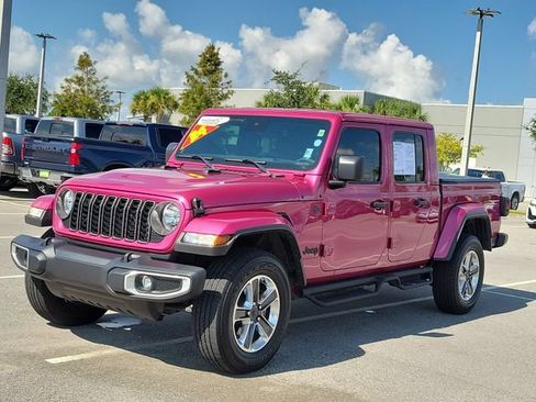 Used 2024 Jeep Gladiator Sport w/ Premium Package AWD/4WD image 3