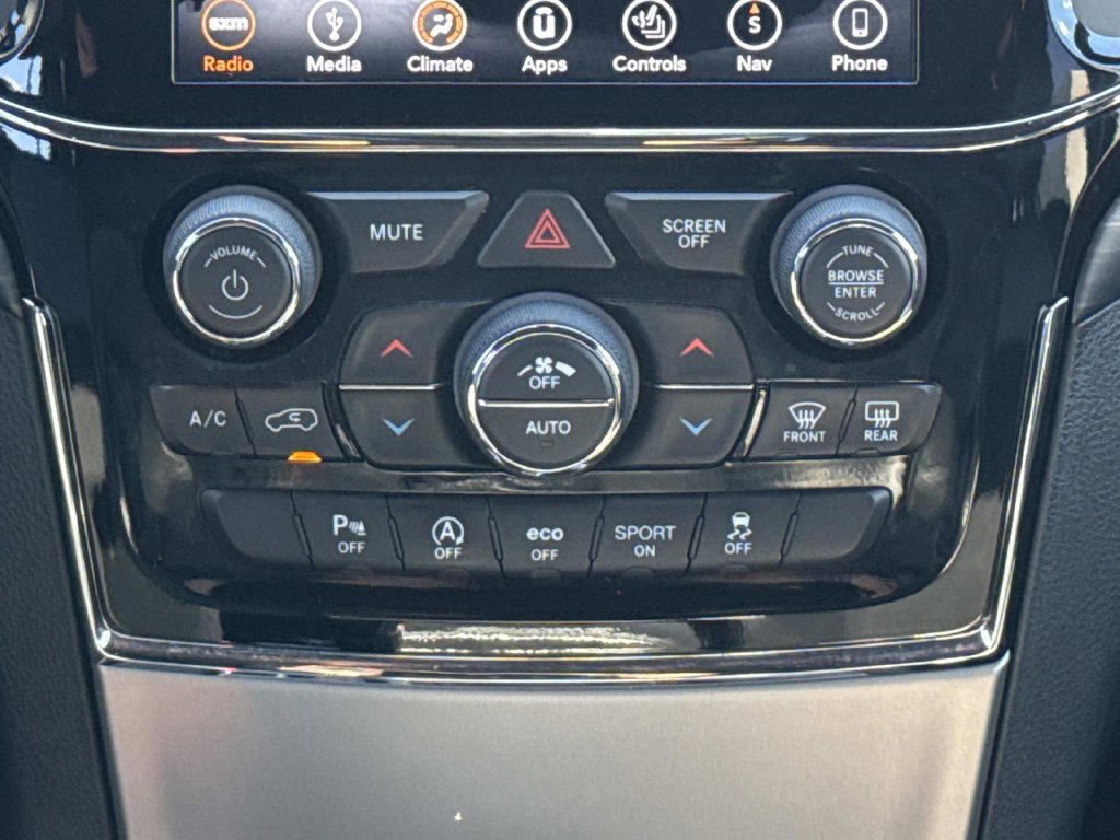 Used 2019 Jeep Grand Cherokee Altitude AWD/4WD image 16