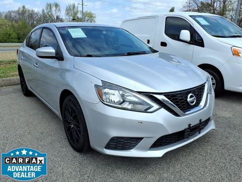 Used 2017 Nissan Sentra SV image 1