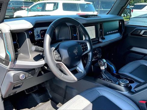 Used 2022 Ford Bronco Black Diamond AWD/4WD image 18