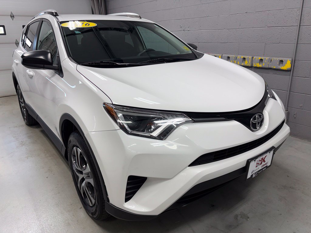 Used 2016 Toyota RAV4 LE AWD/4WD image 5