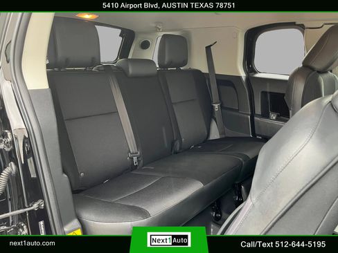 Used 2012 Toyota FJ Cruiser 2WD w/ Upgrade Pkg image 27