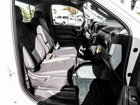 New 2025 Chevrolet Silverado 1500 W/T image 17