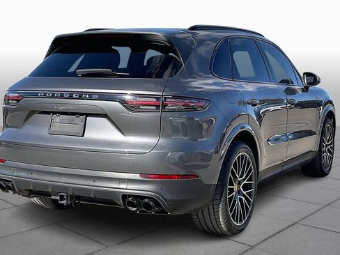 Used 2019 Porsche Cayenne image 12