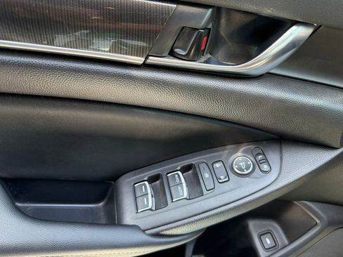 Used 2022 Honda Accord Sport image 5