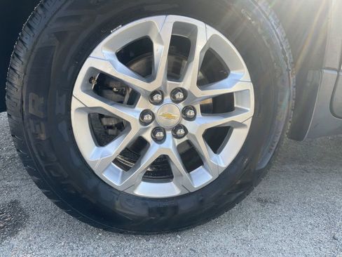 Used 2020 Chevrolet Traverse LS image 9