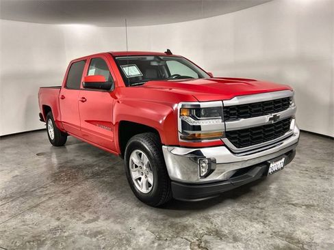 Used 2018 Chevrolet Silverado 1500 LT w/ All Star Edition image 2
