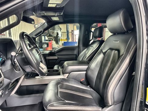 Used 2022 Ford F250 Platinum w/ FX4 Off-Road Package image 12