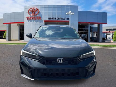 Used 2025 Honda Civic Sport image 3