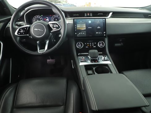 Used 2025 Jaguar F-PACE R-Dynamic S AWD/4WD image 16