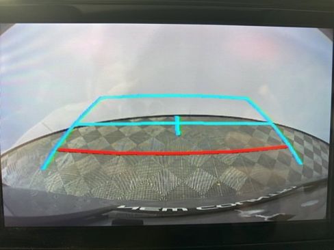 Used 2023 Toyota Sienna XLE image 21