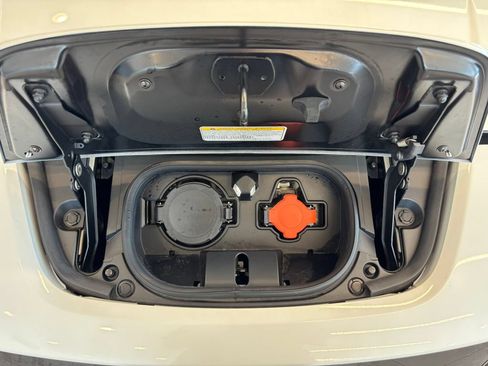 Certified 2024 Nissan Leaf SV Plus FWD image 33