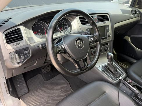 Used 2016 Volkswagen Golf SE FWD image 4