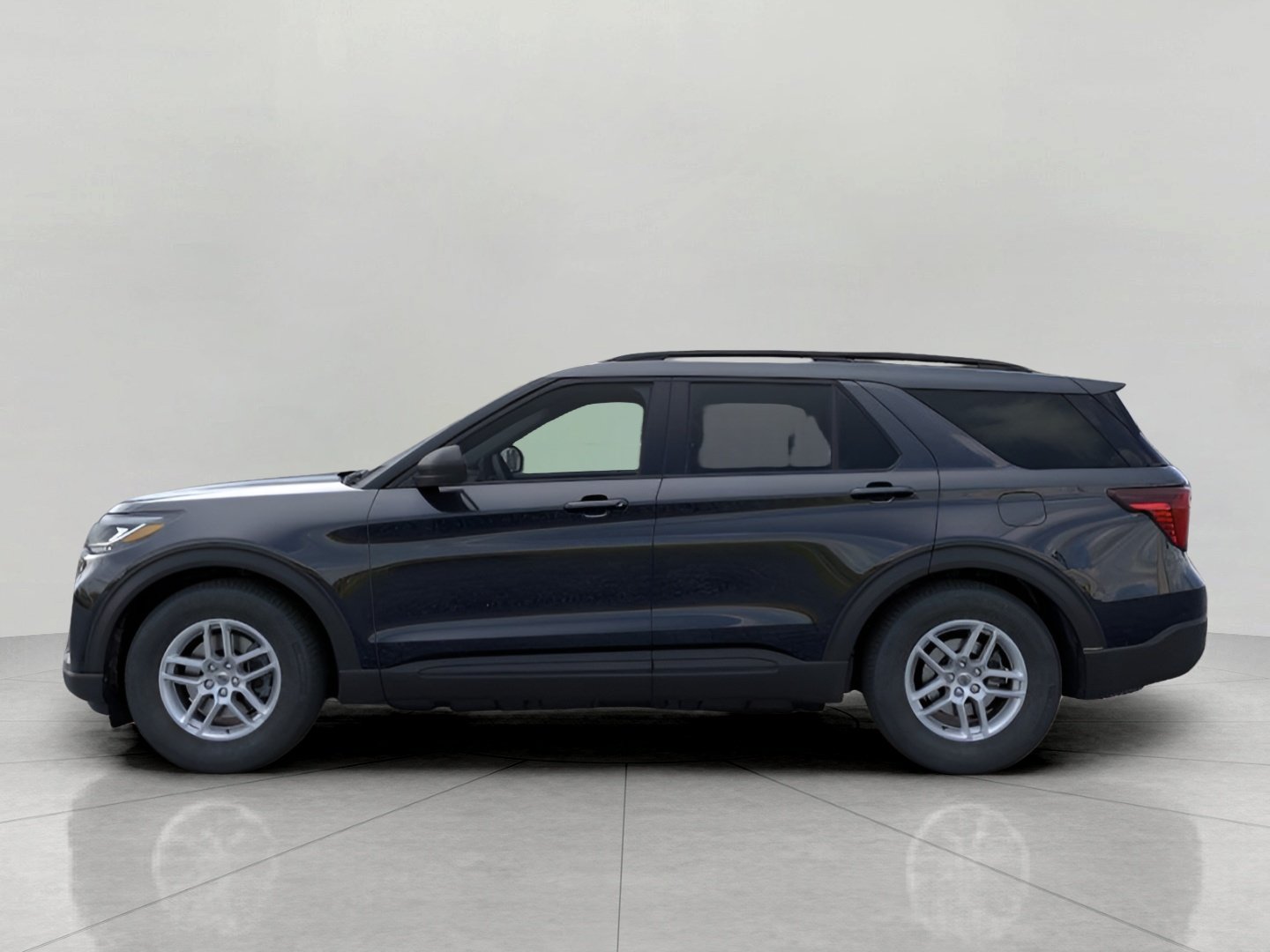 Used 2026 Ford Explorer Active AWD/4WD image 3