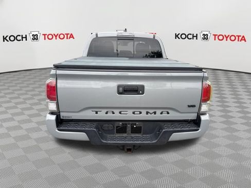 Used 2020 Toyota Tacoma TRD Sport AWD/4WD image 7