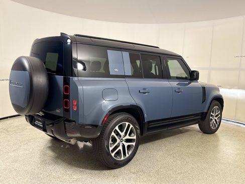 Used 2023 Land Rover Defender 110 X-Dynamic SE AWD/4WD image 5
