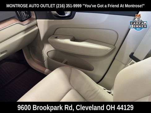 Used 2022 Volvo XC60 B5 Momentum image 39