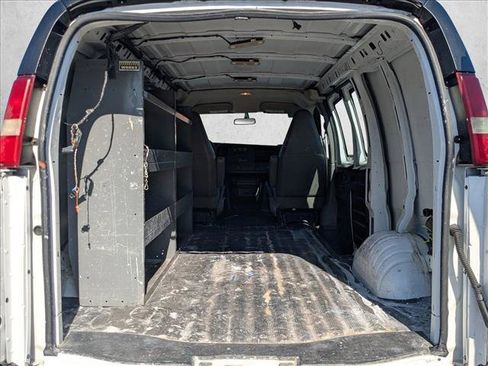 Used 2017 Chevrolet Express 2500 image 6