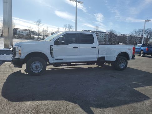 Used 2025 Ford F350 XL w/ FX4 Off-Road Package image 8