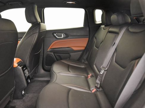 Used 2024 Jeep Compass Limited image 12